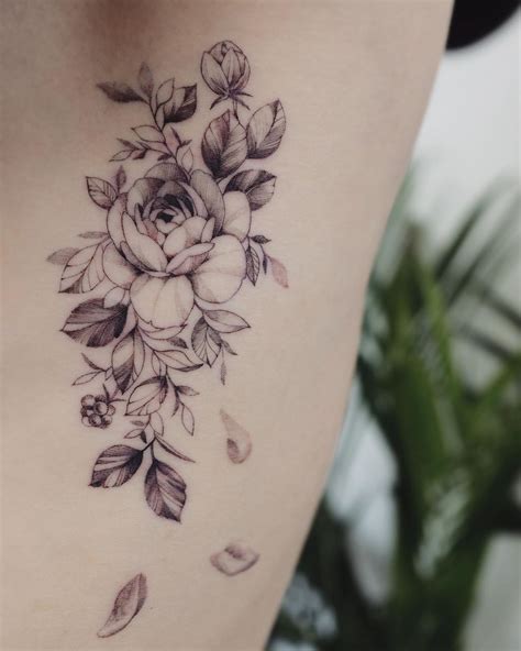 originales tatuajes en las costillas para mujer|44 ideas de tatuajes en las costillas para mujer.